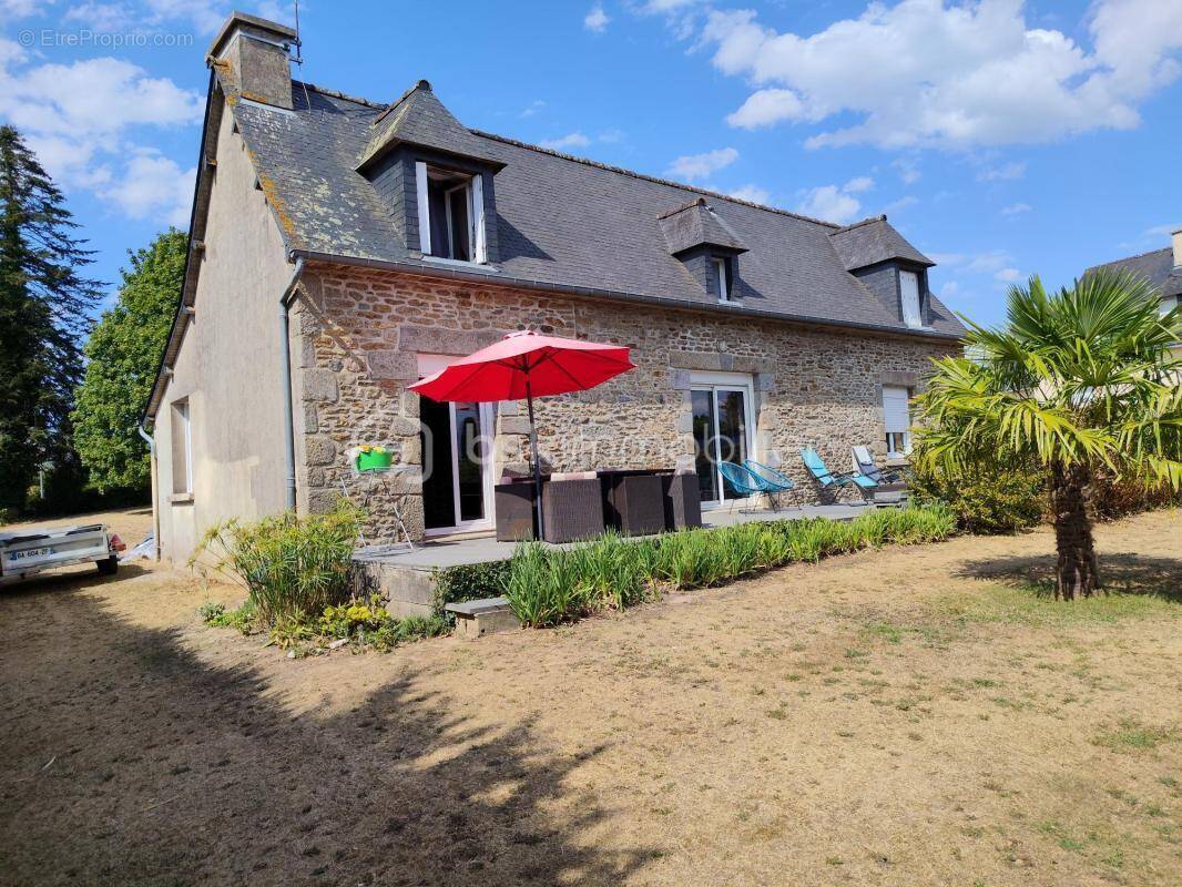 Maison à MENEAC