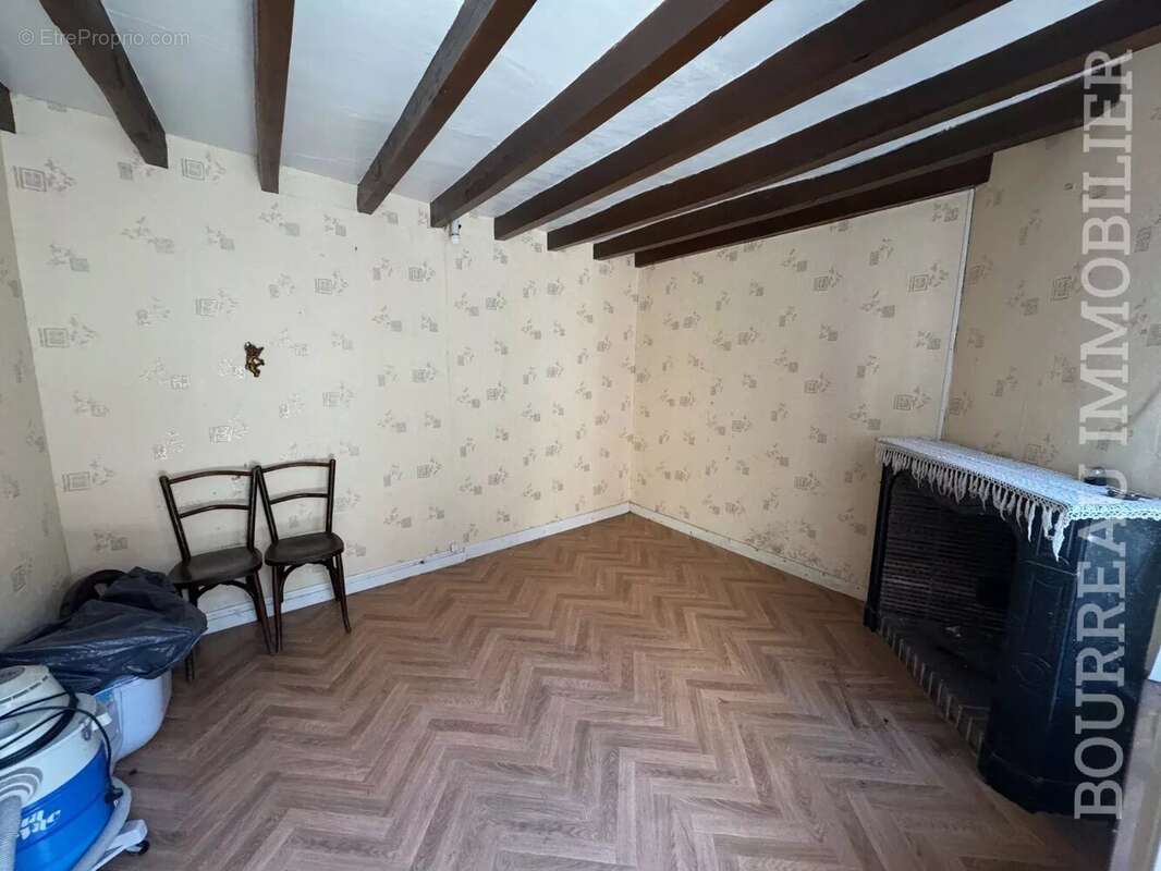 Maison à BRIENON-SUR-ARMANCON