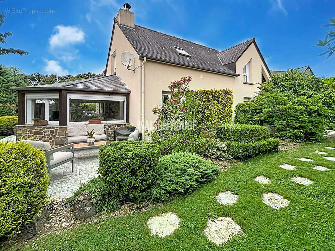 Maison à SAINT-PIERRE-DE-PLESGUEN