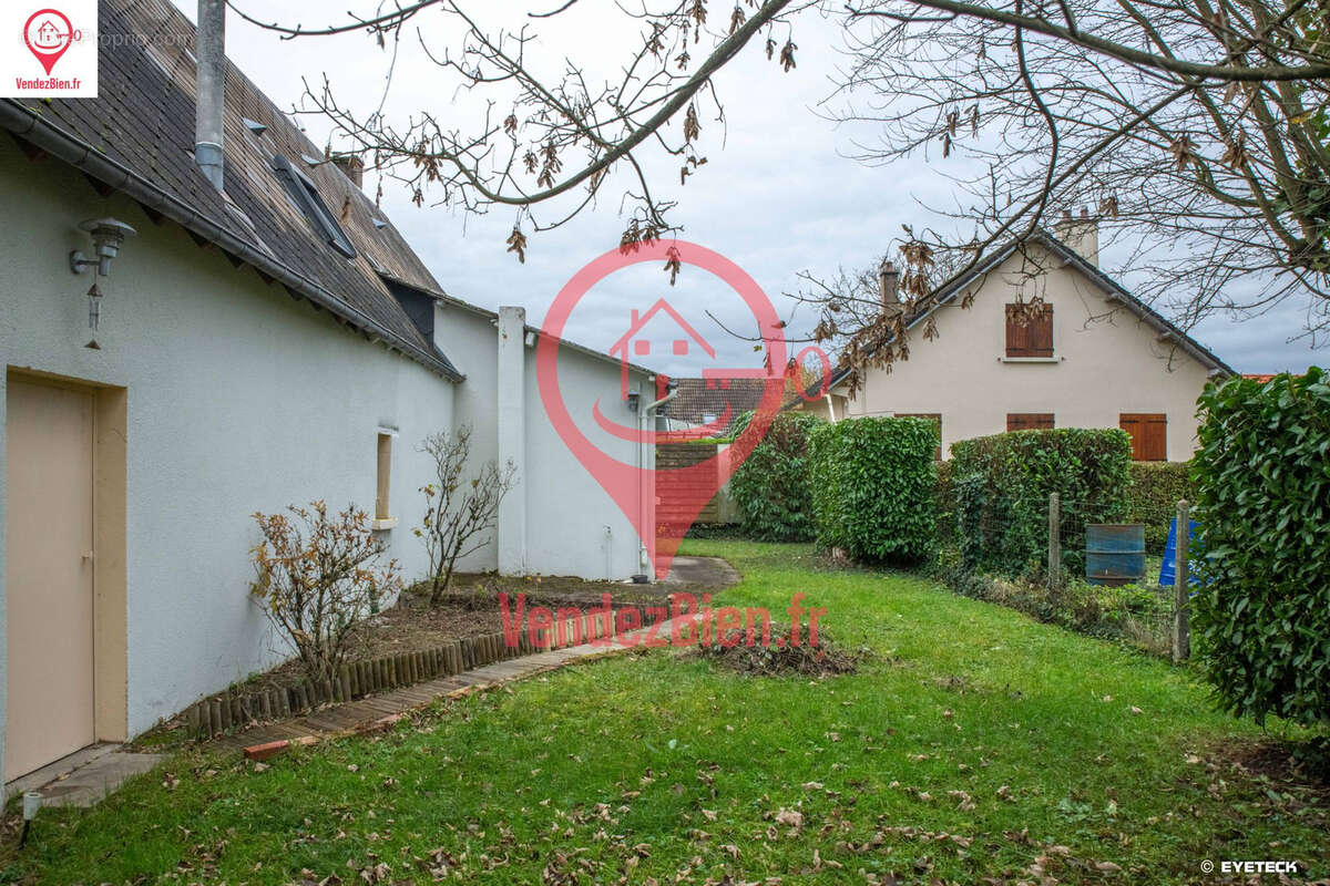 Maison à SOULANGIS