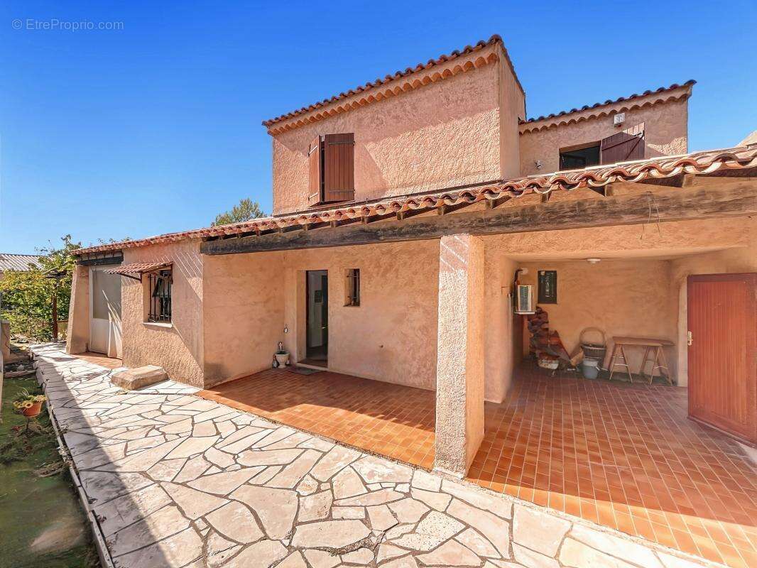 Maison à SAINT-RAPHAEL