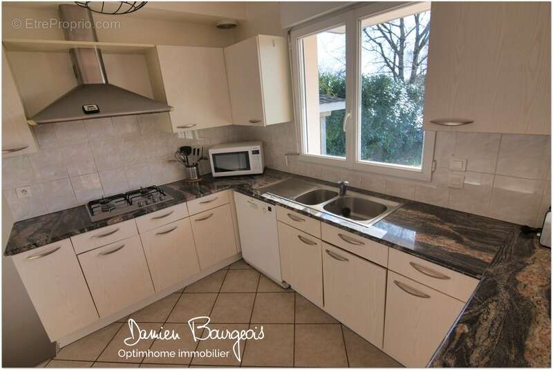 Maison à SAINT-GENIS-POUILLY