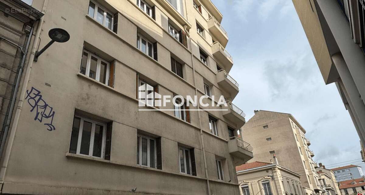 Appartement à SAINT-ETIENNE