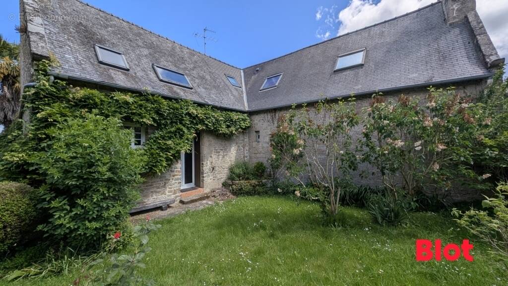 Maison à QUEVERT