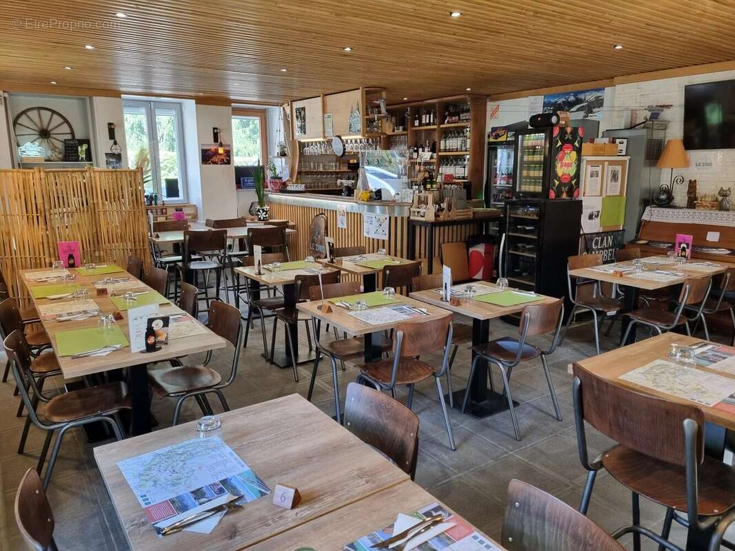 Commerce à MONESTIER-DE-CLERMONT