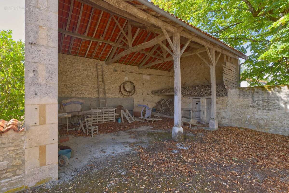 Maison de caractère pleine de charme - 4 chambres, au coeur du village avec commodités - photo 14