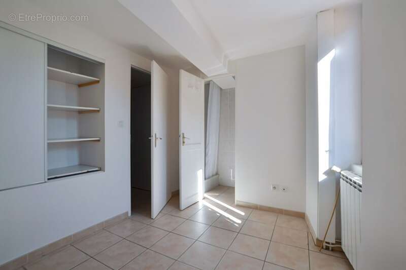 Maison à SAINT-NAZAIRE-DE-LADAREZ