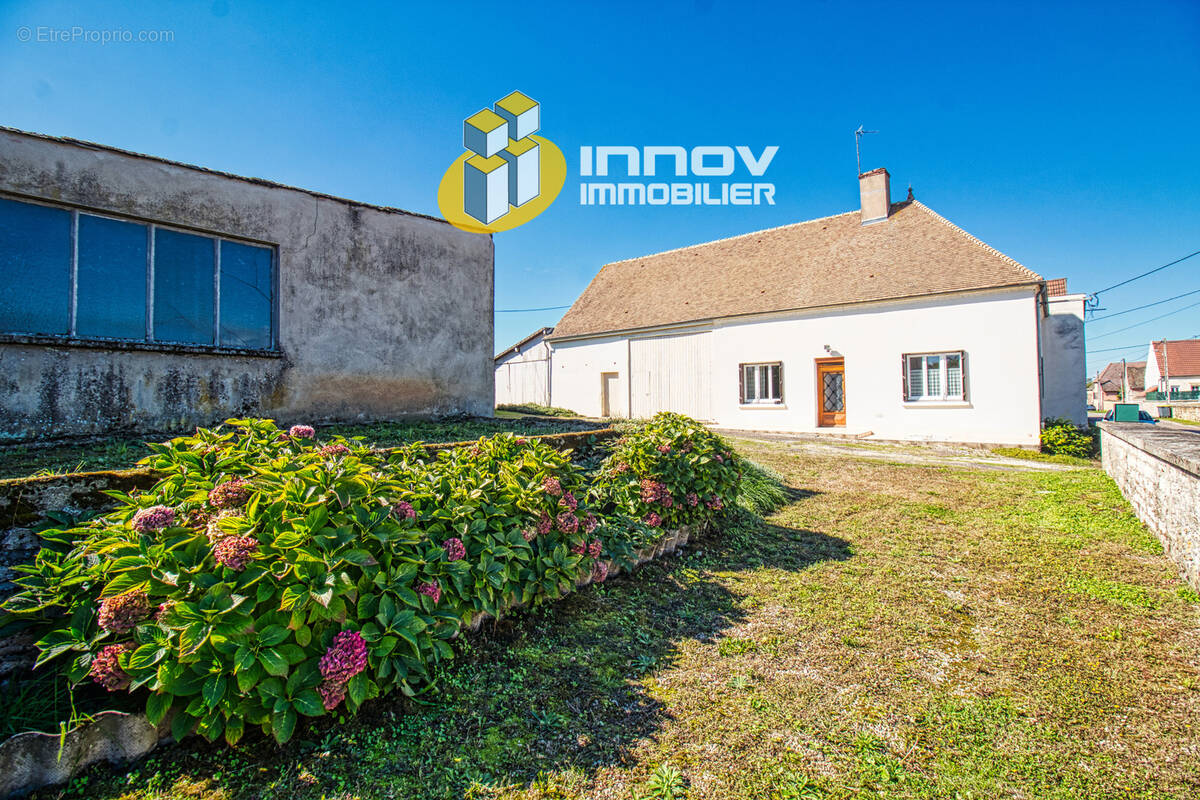 Maison à SAINT-MAURICE-EN-RIVIERE