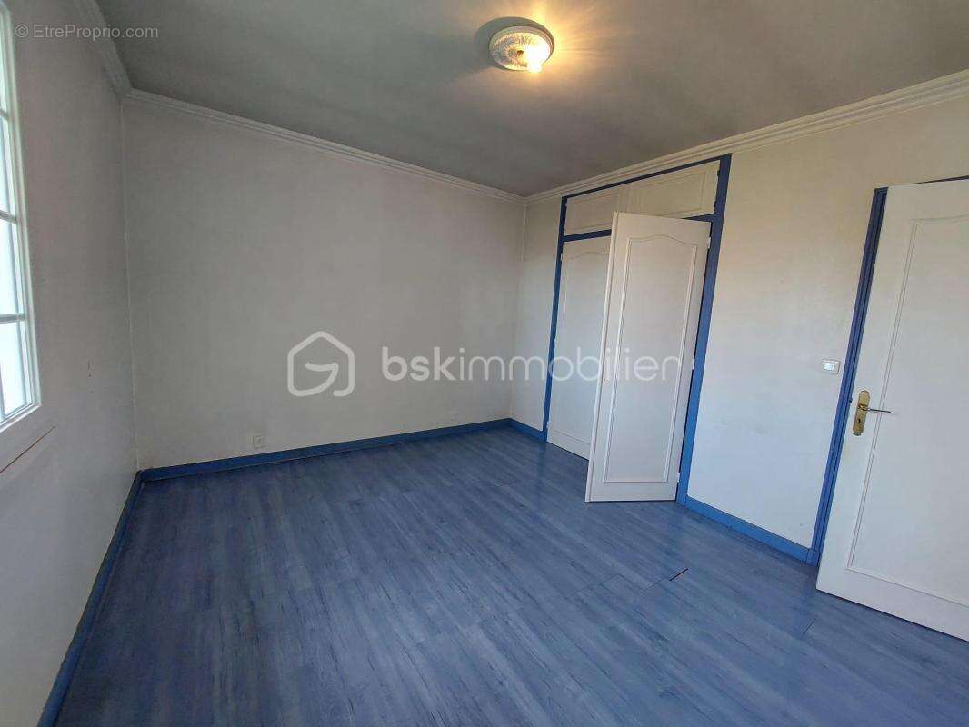 Maison à SERRES-CASTET