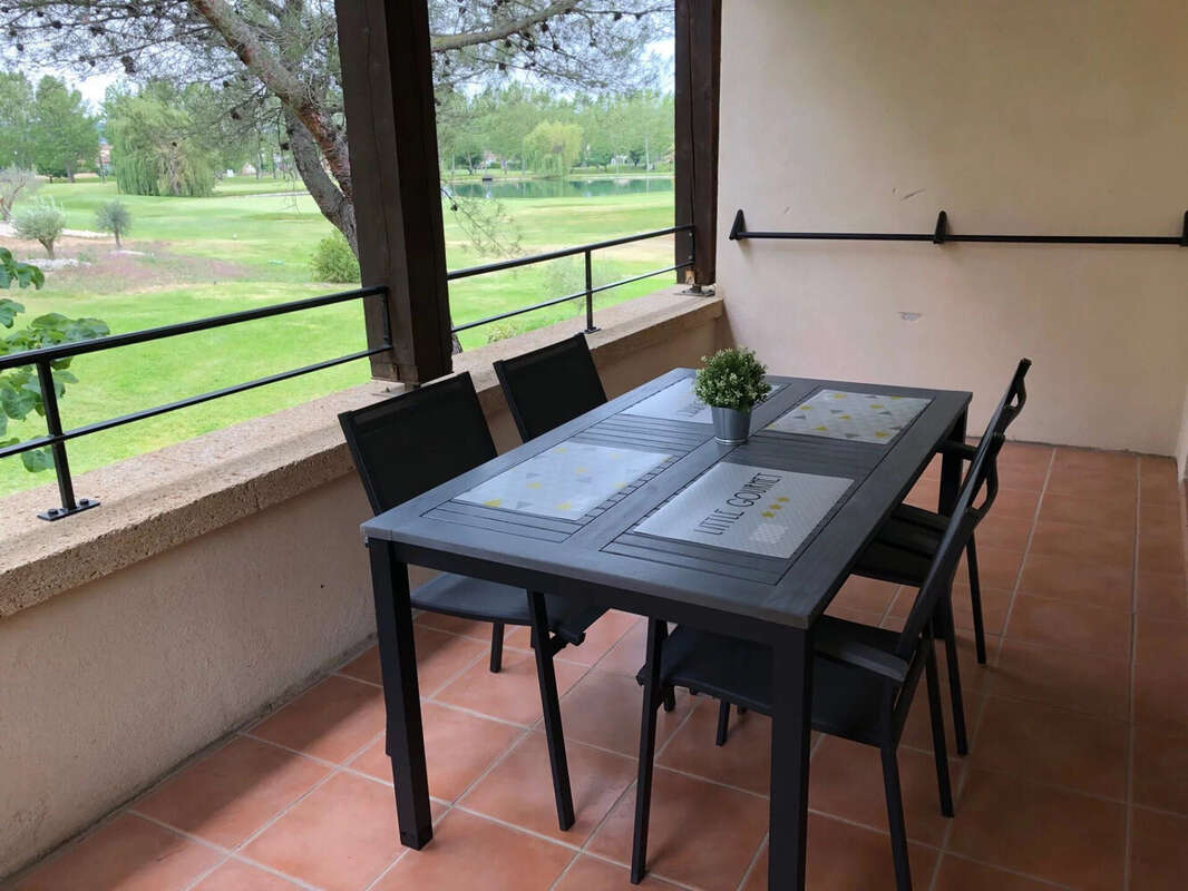 Yan Spehner agent immobilier golf pont royal mallemort provence exp france holidays, piscine terrasse - Appartement à MALLEMORT