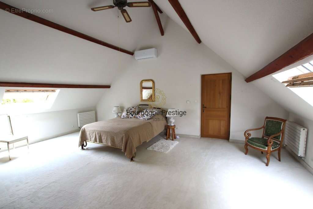 Belle longere des annees 1950 de 174 m² avec dependances, terrain de 3794 m² et mare - photo 17