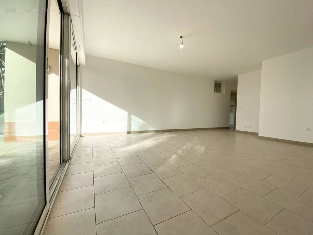 Appartement à LE CANNET