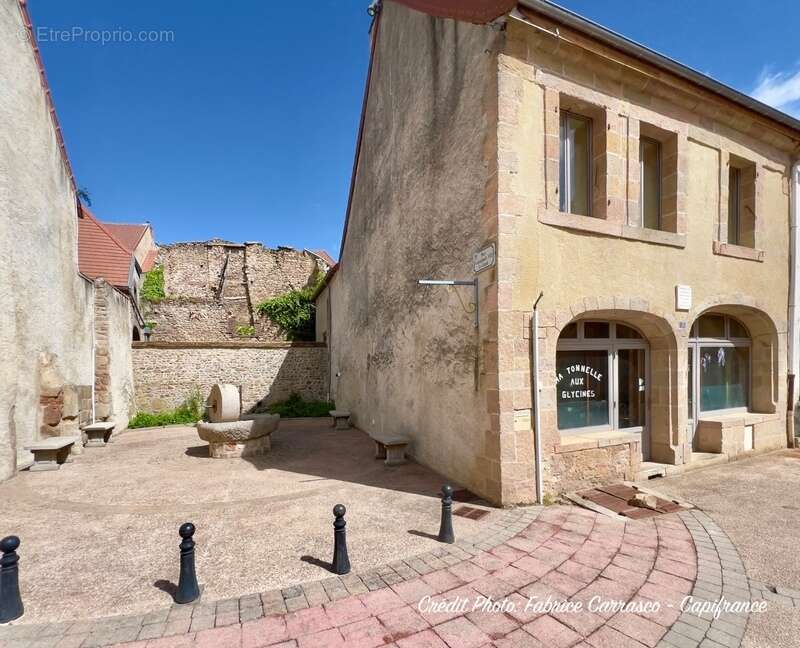 Maison à MONTAIGUT