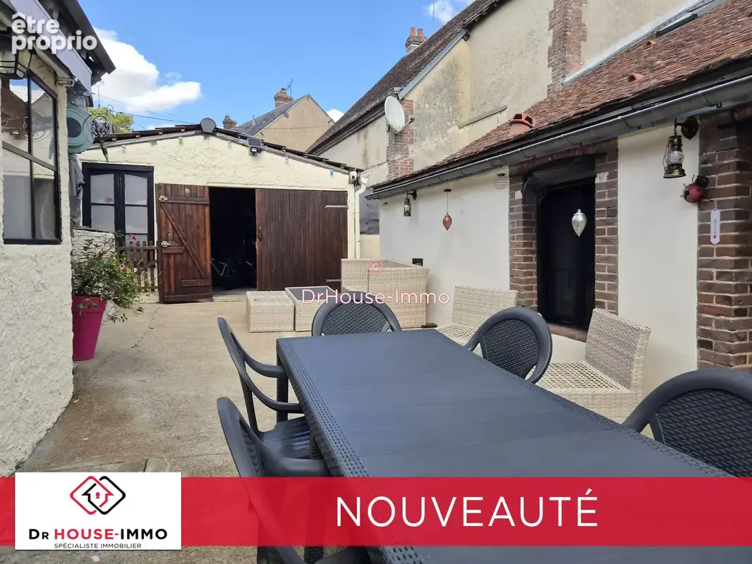 Maison 5 pièces 122 m² à vendre à Saint-Maurice-Sur-Aveyron (45230) - photo 1