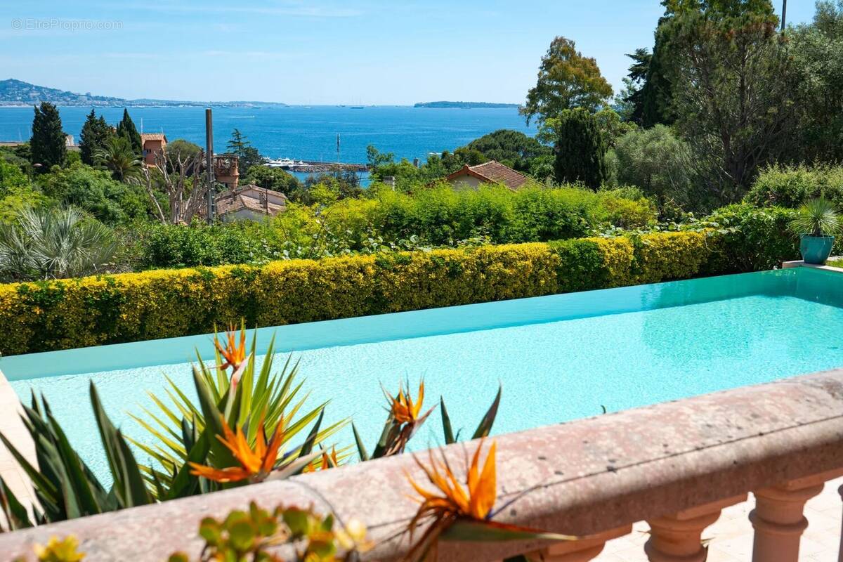 Maison à MANDELIEU-LA-NAPOULE