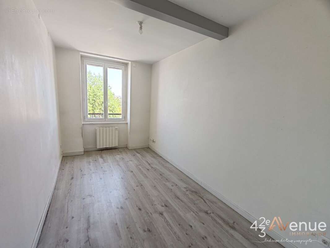 Appartement à SAINT-ETIENNE