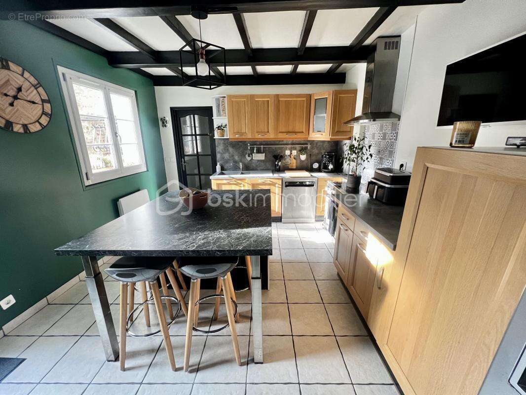 Maison à CRECY-LA-CHAPELLE