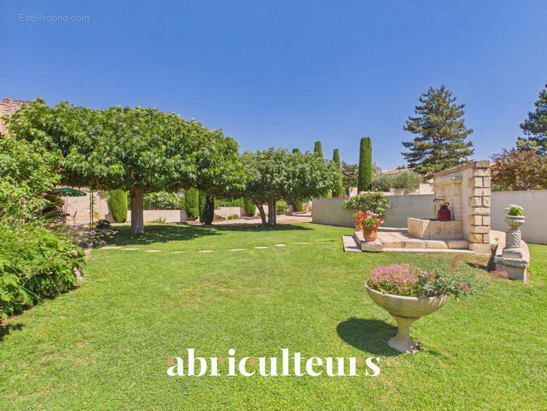 Maison familiale de 198 m² avec T2 indépendant, jardin et garage à Charleval - photo 20