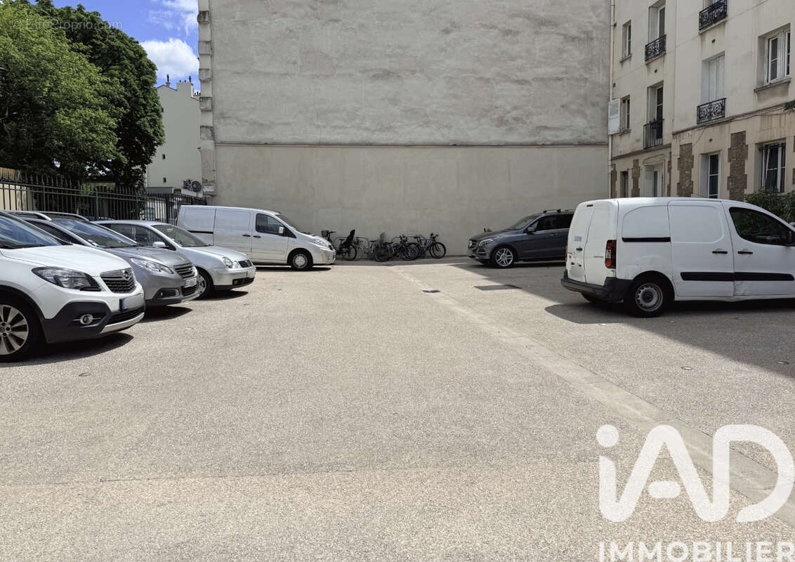 Photo 3 - Parking à PARIS-10E