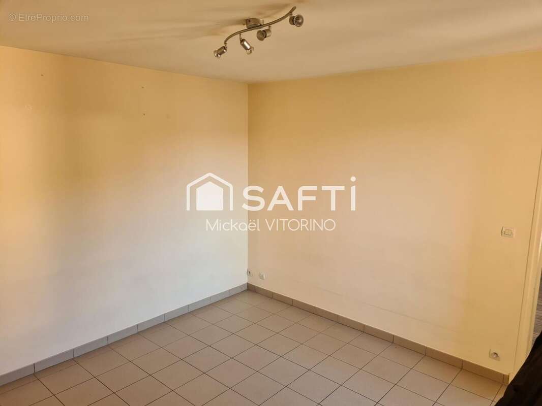 Photo 3 - Appartement à MONTEREAU-FAULT-YONNE