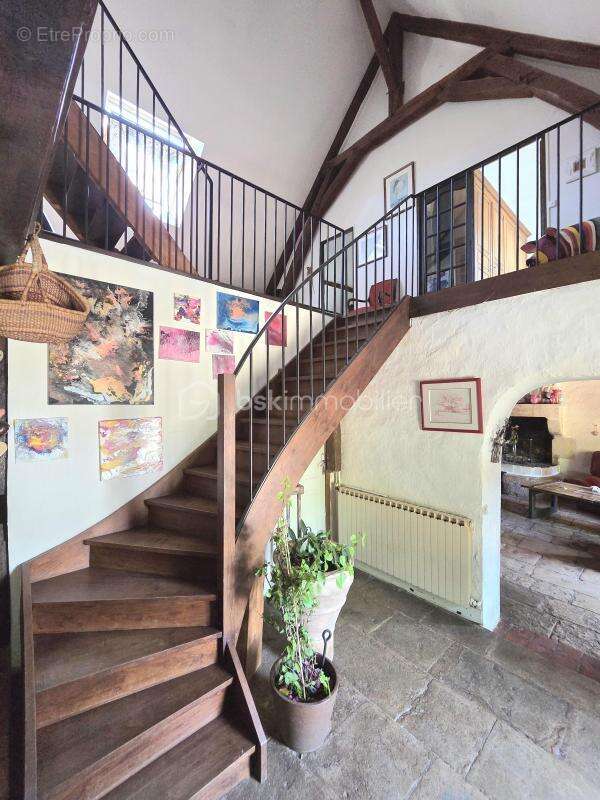 Magnifique Corps de ferme de 222m³ avec piscine et dépendances - photo 11