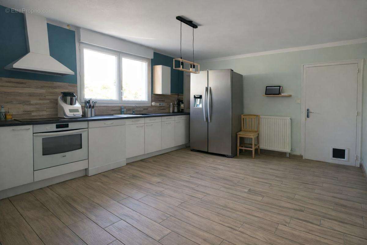 Maison à BAINS-SUR-OUST