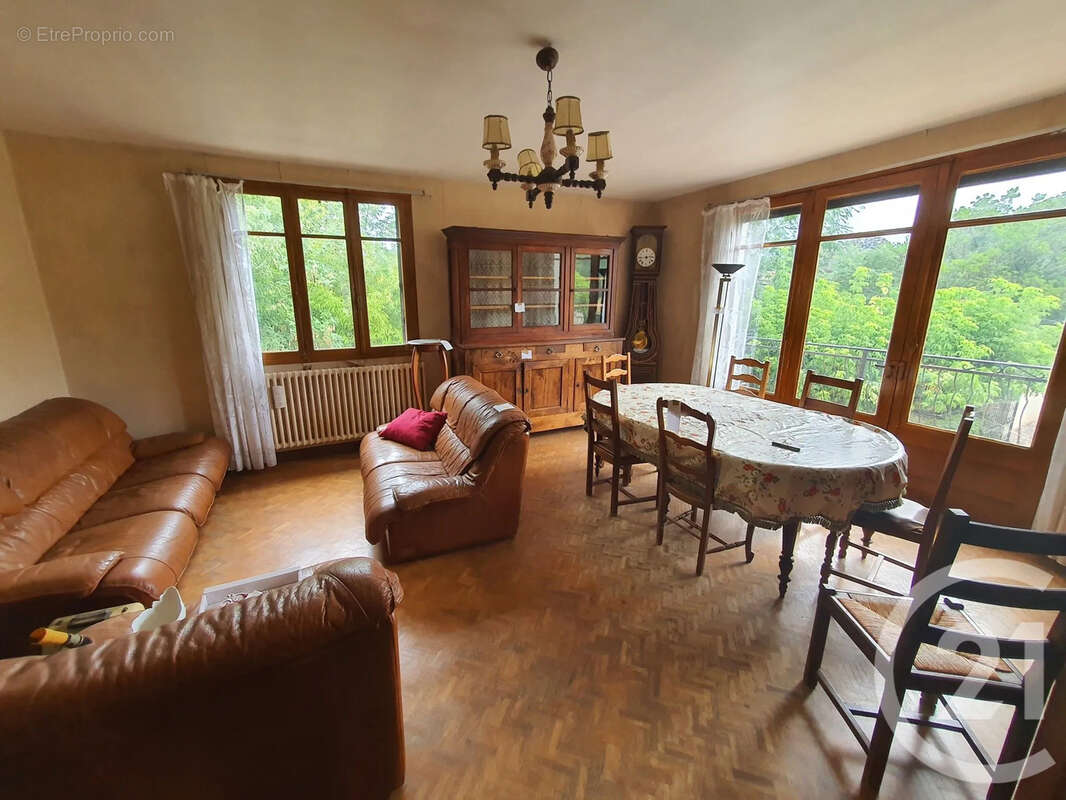 Maison 121 m² à Milhars  - photo 2