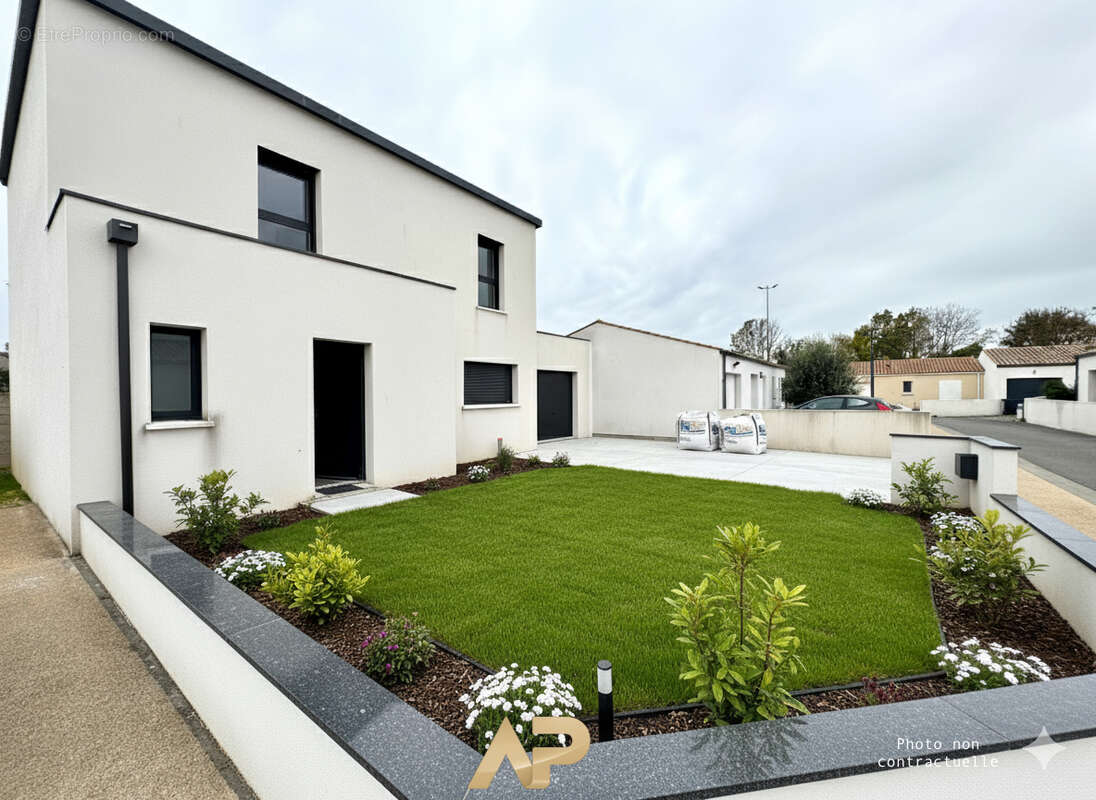 Maison à AIGREFEUILLE-D'AUNIS