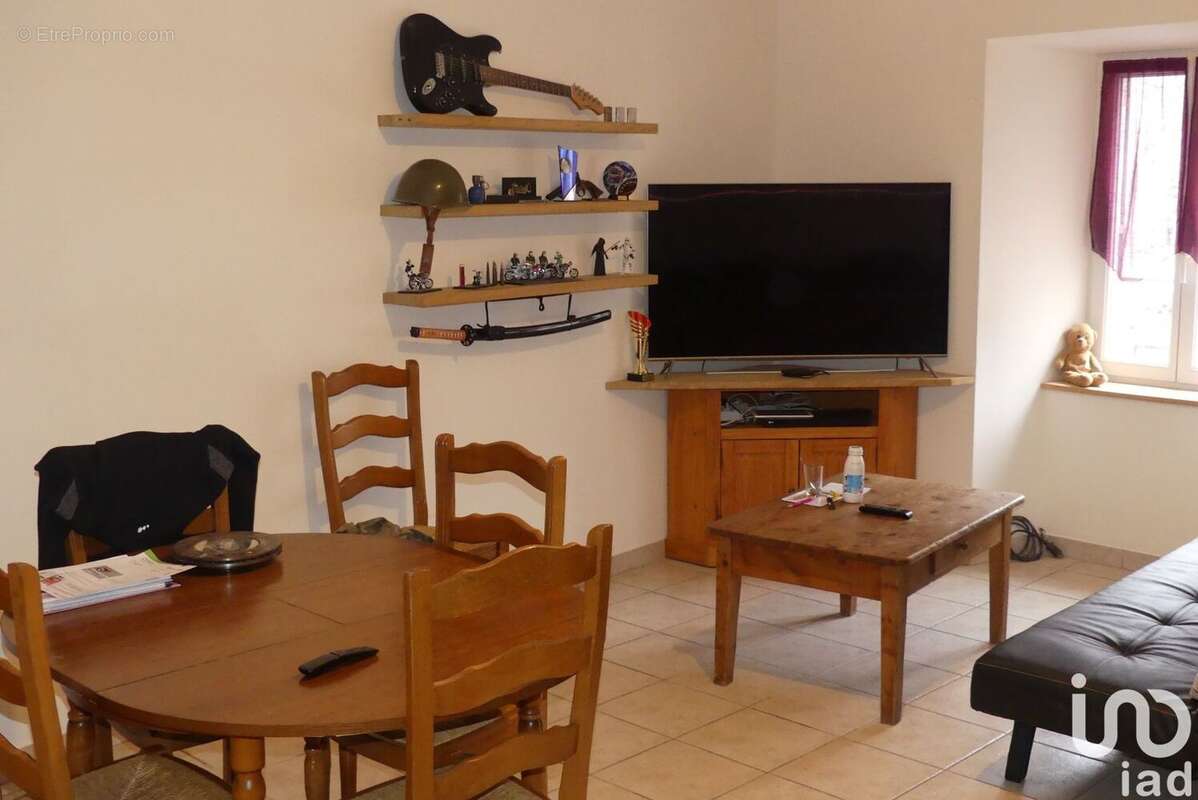 Photo 8 - Commerce à BURZET