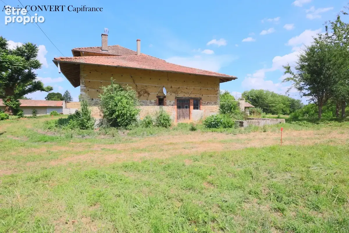 Dépendance 115m² avec 946m² de terrain proche centre village Foissiat - photo 3