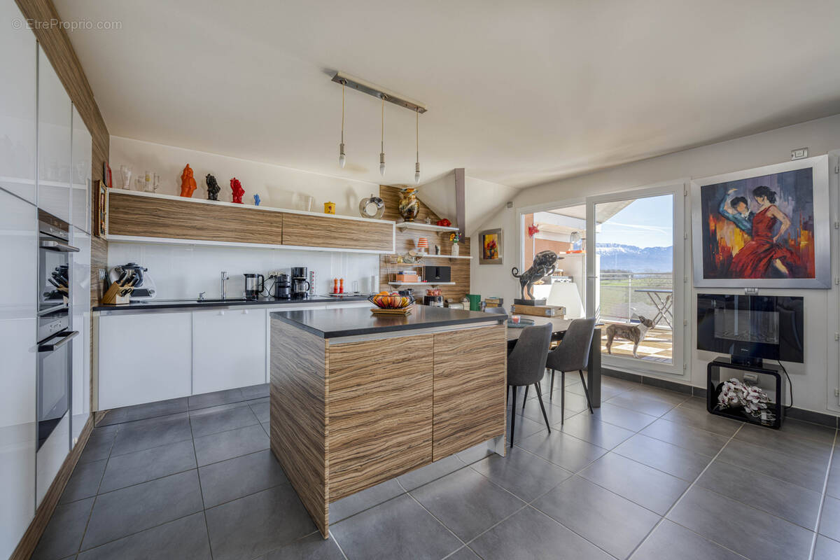 Appartement à POISY