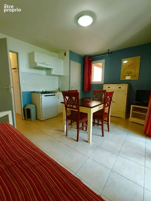 Appartement  meublé sur résidence avec piscine au coeur du village - photo 10