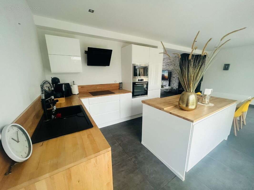 Maison à CAMPHIN-EN-CAREMBAULT