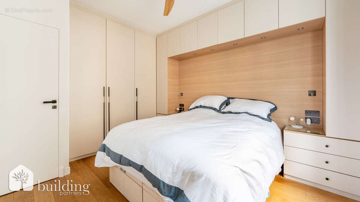 Appartement à PARIS-17E