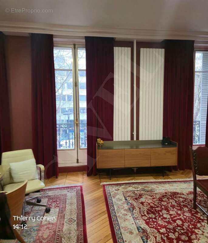 Appartement à PARIS-8E