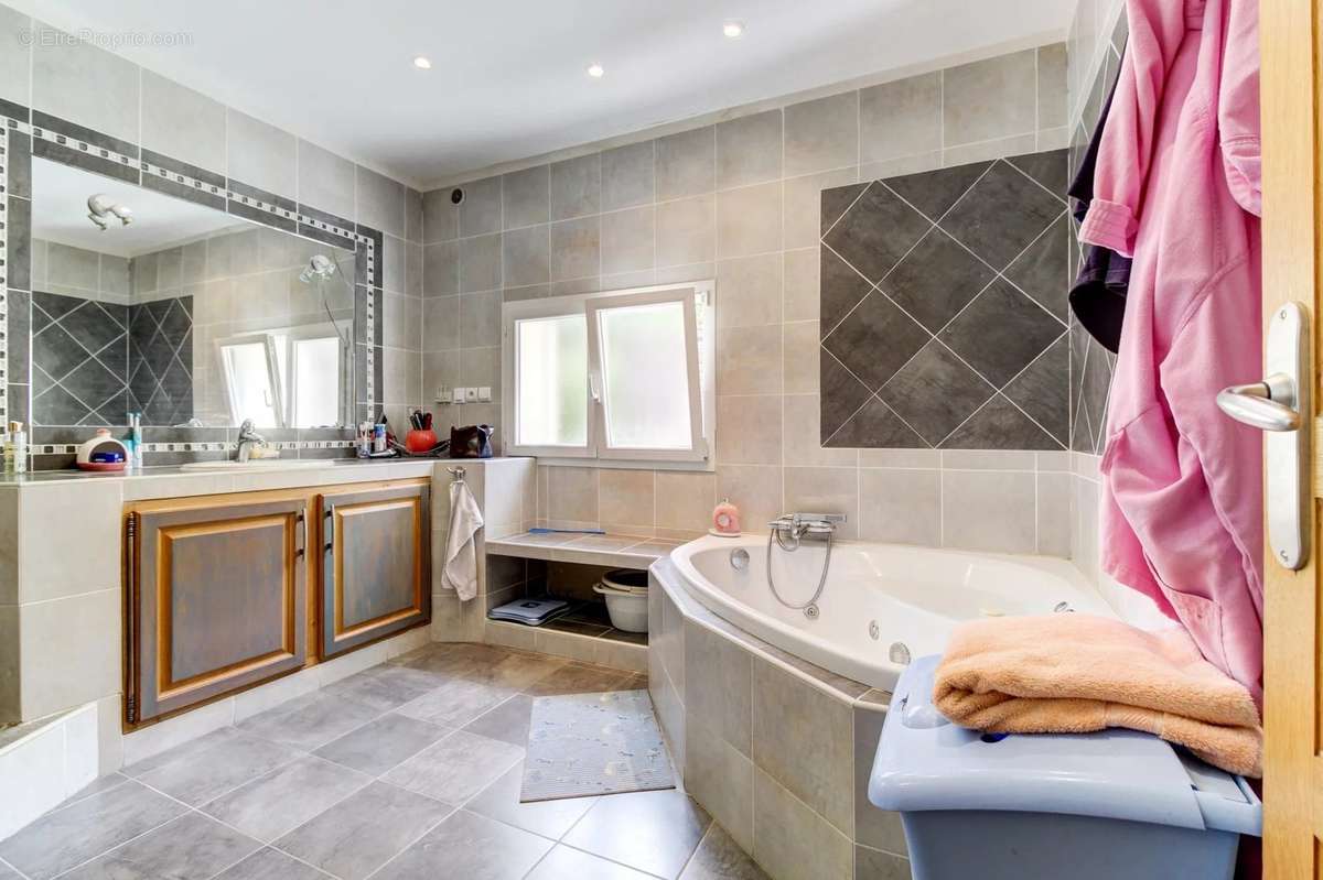 Appartement à BREIL-SUR-ROYA