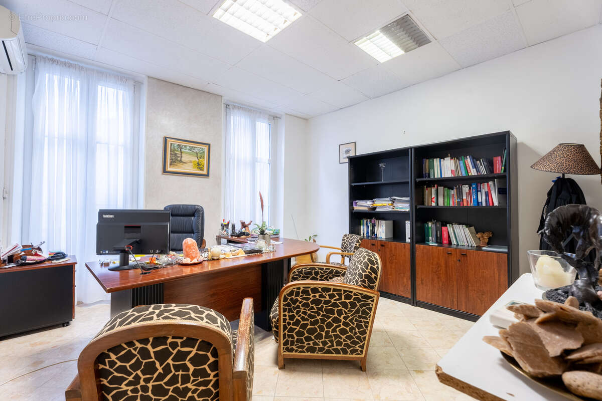 Appartement à MARSEILLE-1E