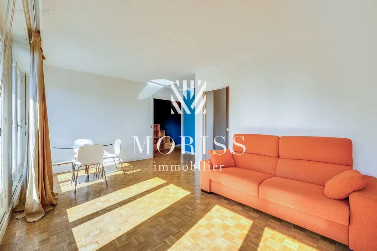 Appartement à PARIS-17E