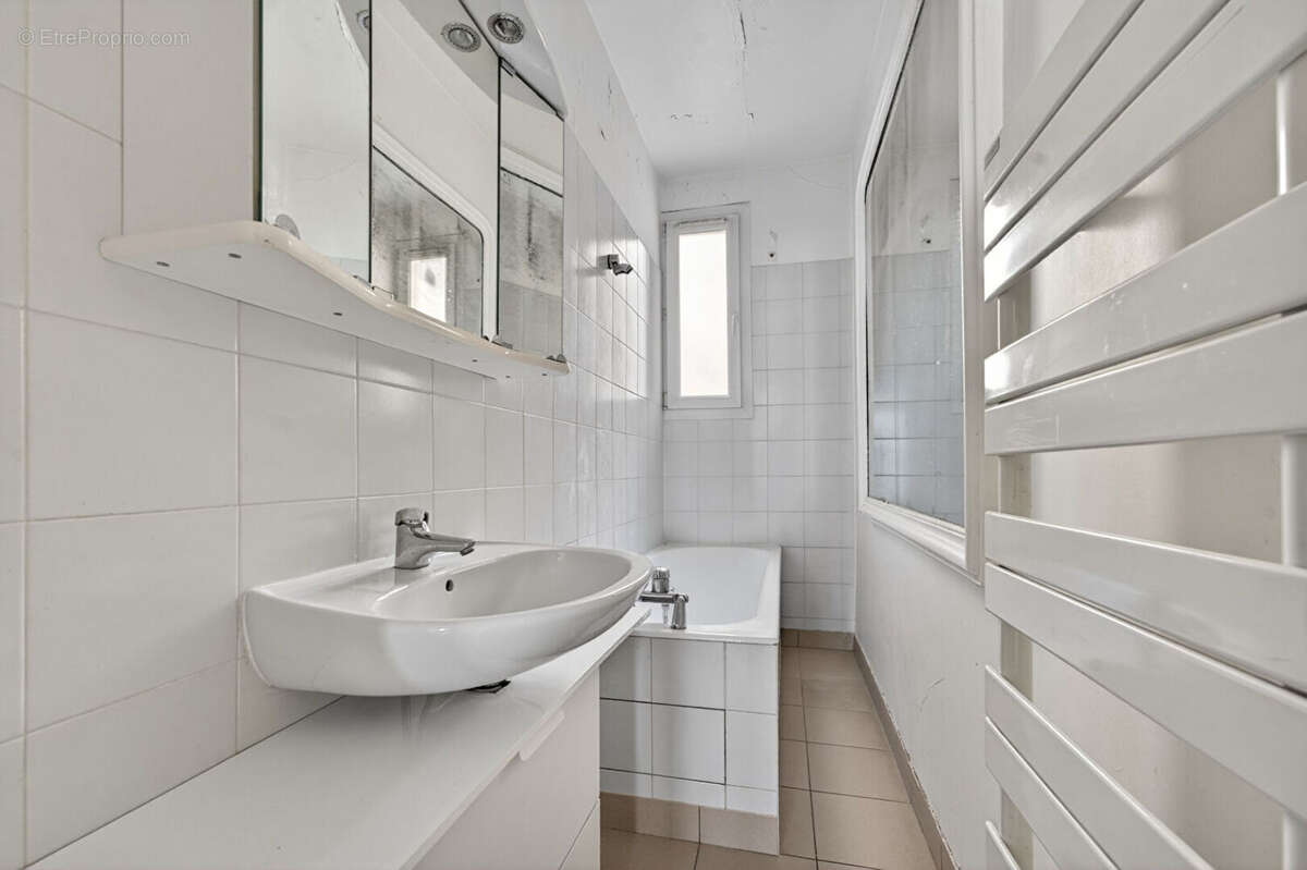 Appartement à PARIS-10E