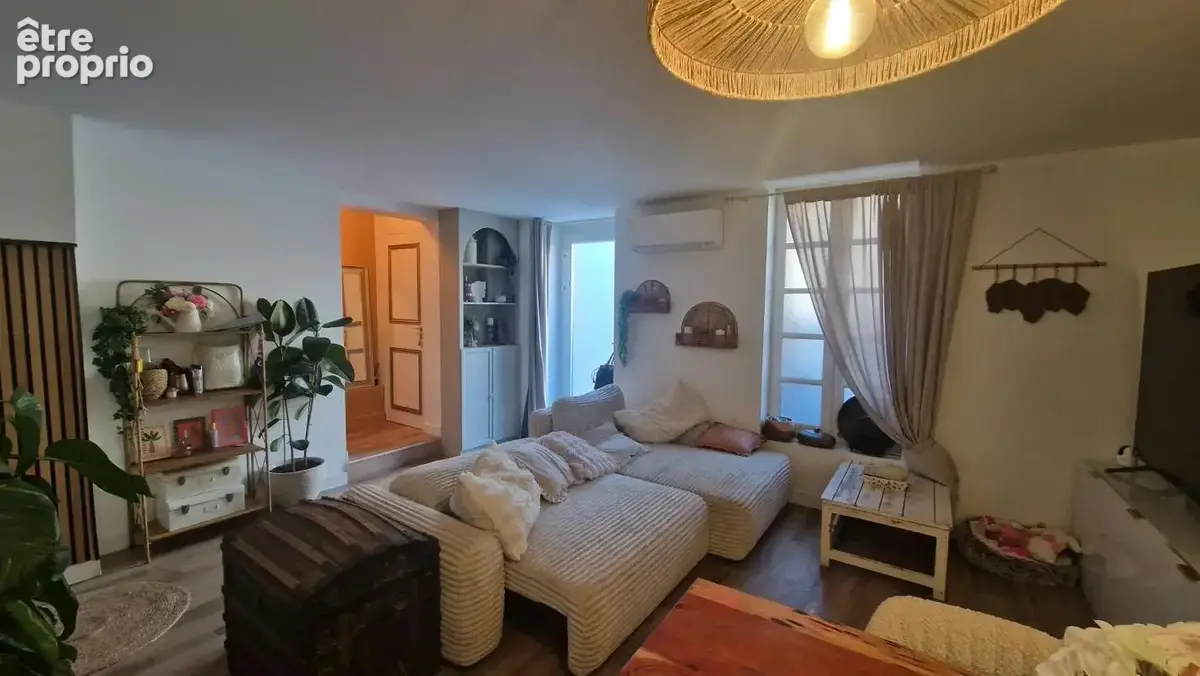 LOUPIAN – Maison de village rénovée avec patio et remise - photo 3
