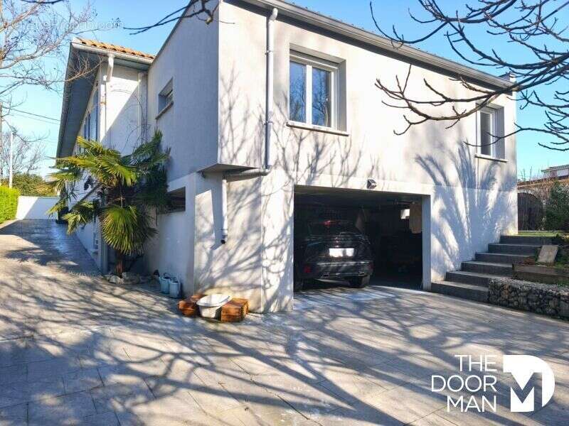 Maison à BRUGUIERES