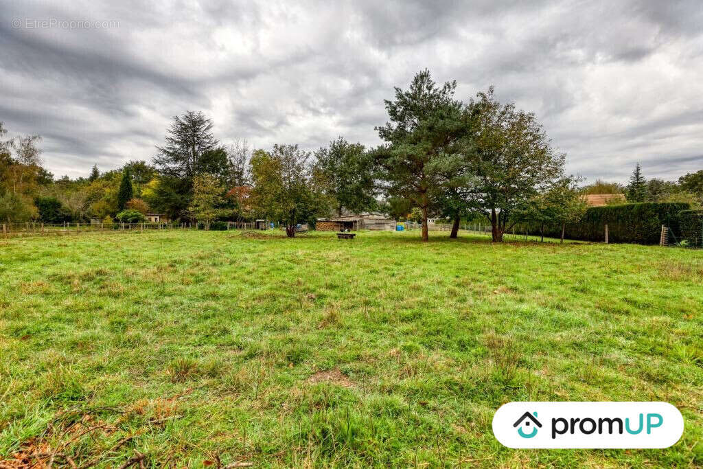 Terrain à GUECELARD