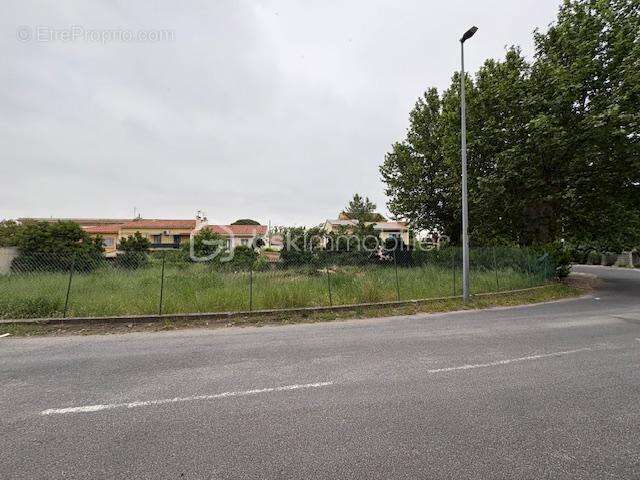 Terrain constructible 569 m2 - photo 2