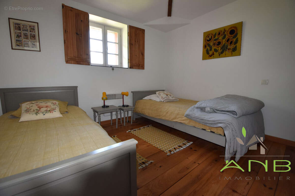 Maison à SAINT-ADJUTORY