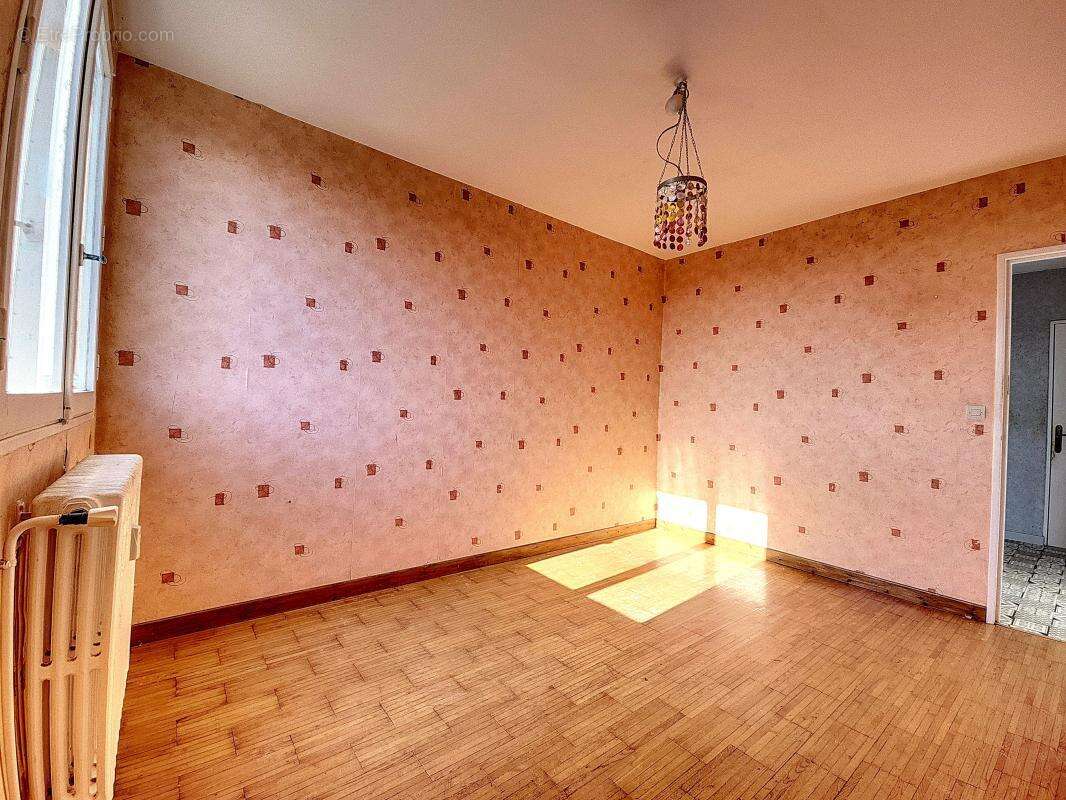 Appartement à CHENOVE