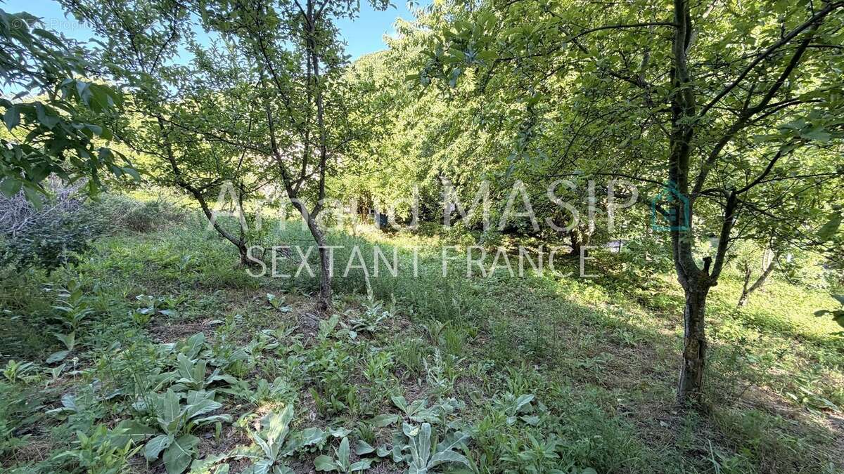 Maison de hameau 4f a renover, 3-ch, jardin, terrasse, grange attenante - photo 13