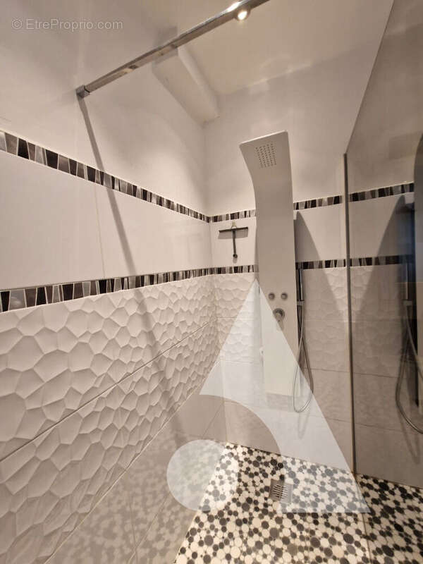 Appartement  deuxième étage à Draguignan 3 pièces de 62 m² - photo 3
