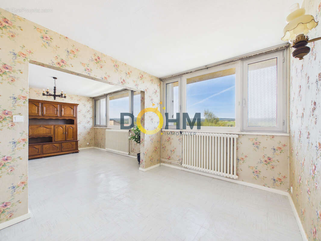 Appartement à SAUGUES