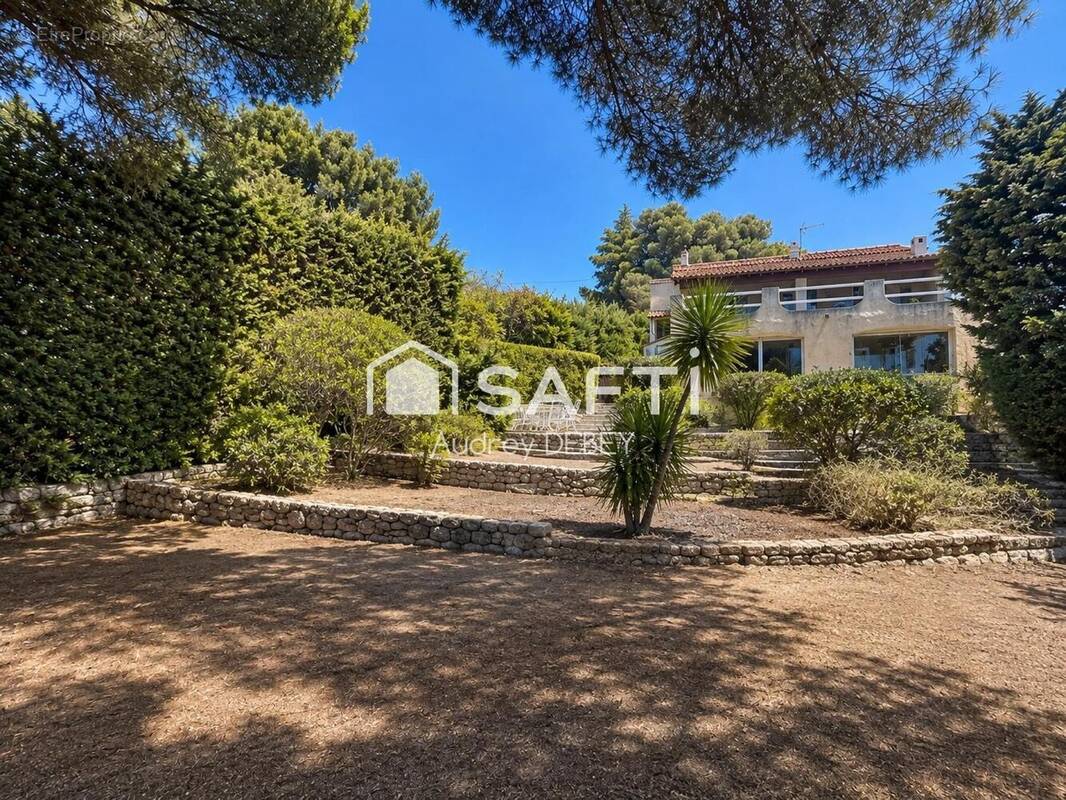 Photo 1 - Maison à BANDOL