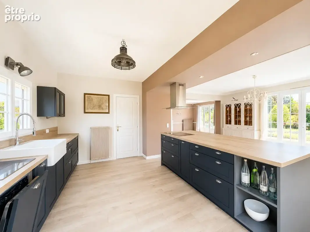 Maison familiale de caractère avec piscine   environ 204 m2 habitables - photo 4